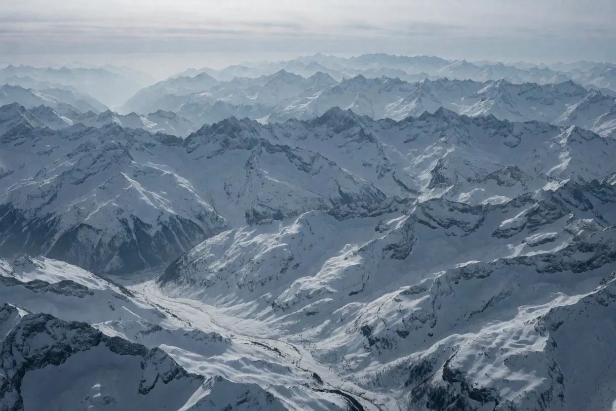 Topografische Kulisse der Schweizer Alpen